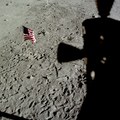 AS11-37-5471