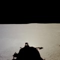 AS11-37-5510