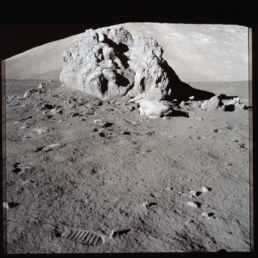AS17-147-22561