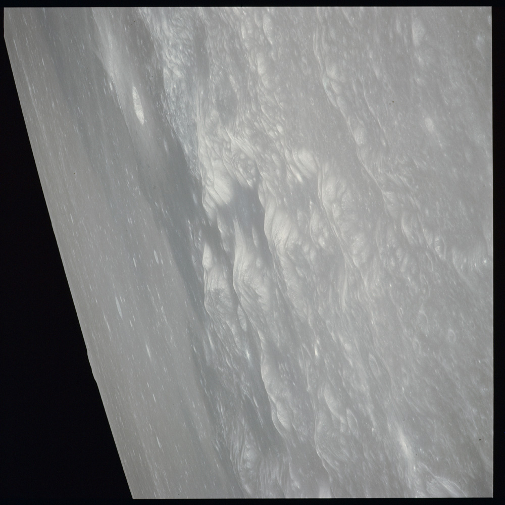 AS17-148-22770