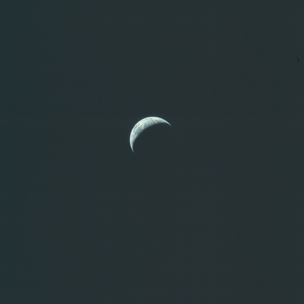 AS17-148-22773