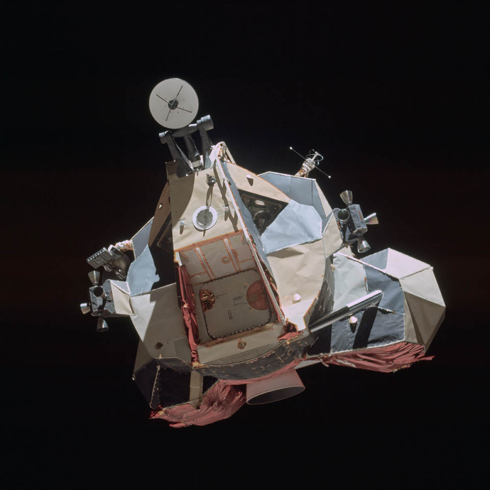AS17-149-22857