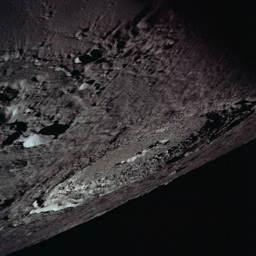 AS17-151-23265