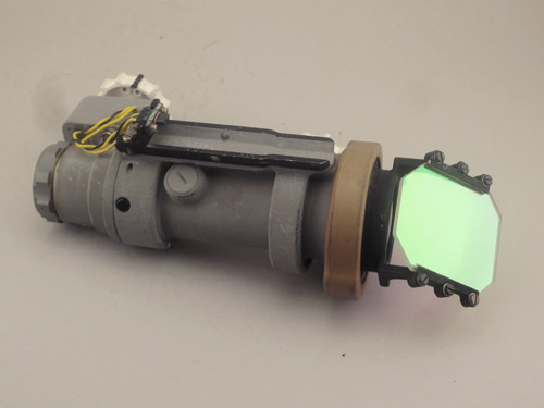 COAS from the side
knobs at back