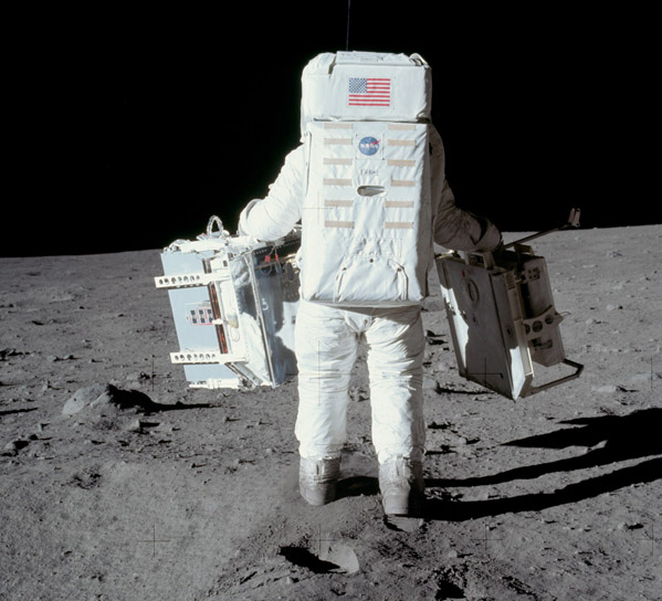 Buzz carries seismometer and PSE